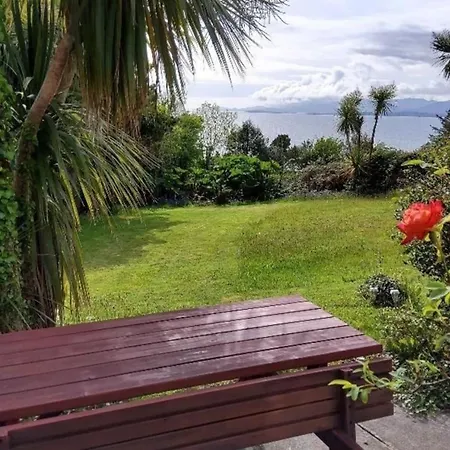 Haus Mit Blick Auf Kenmare Bucht Umgeben Von Subtropischer Vegetation Hébergement de vacances Ardea